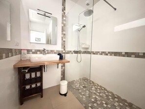 Bathroom - Vacation home near beach and center, La Tranche-sur-Mer (La Tranche-sur-Mer)