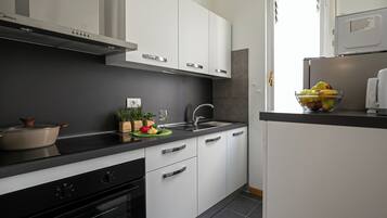 Apartment (1 Bedroom) | Interior