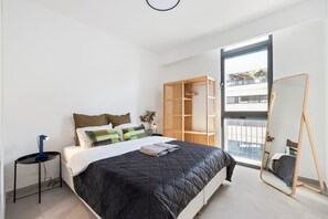 Iron/ironing board, WiFi, bed sheets - Nechmia 3BR SeaView apartment in lovely Tel Aviv-Yafo with AC (Tel Aviv-Yafo)