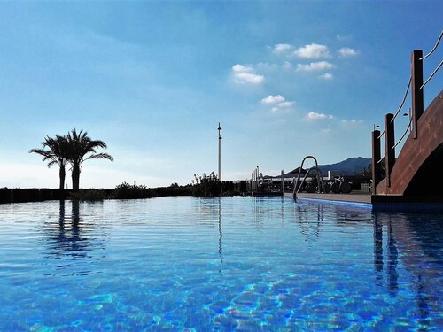 Family apartment 3 bedrooms near beach