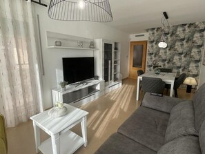 Fernseher