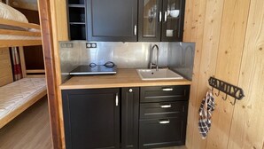 Private kitchen - Charming renovated studio with balcony in Lioran (Le Lioran)