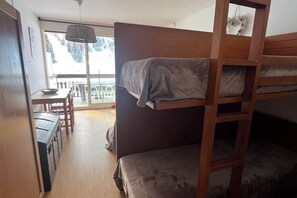 1 bedroom, iron/ironing board, WiFi, bed sheets - Résidence Bois d'Aurouze - Comfortable studio with south-facing terrace, breathtaking view (Dévoluy)