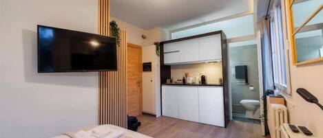 Fer et planche à repasser, accès Internet, draps fournis