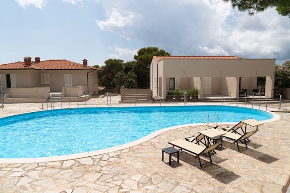 Pool - Sea view holiday home, surrounded by Mediterranean scrub with swimming pool (Chioma)