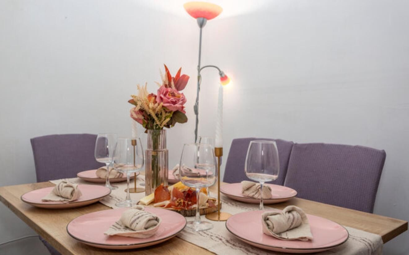 Classic Apartment, Air conditioning, Courtyard View | Dining