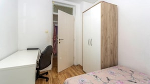 Klassiek appartement, airconditioning, uitzicht op de binnenplaats