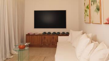 Suite Deluxe, balcone, vista città | Biancheria in cotone egiziano, biancheria da letto di alta qualità