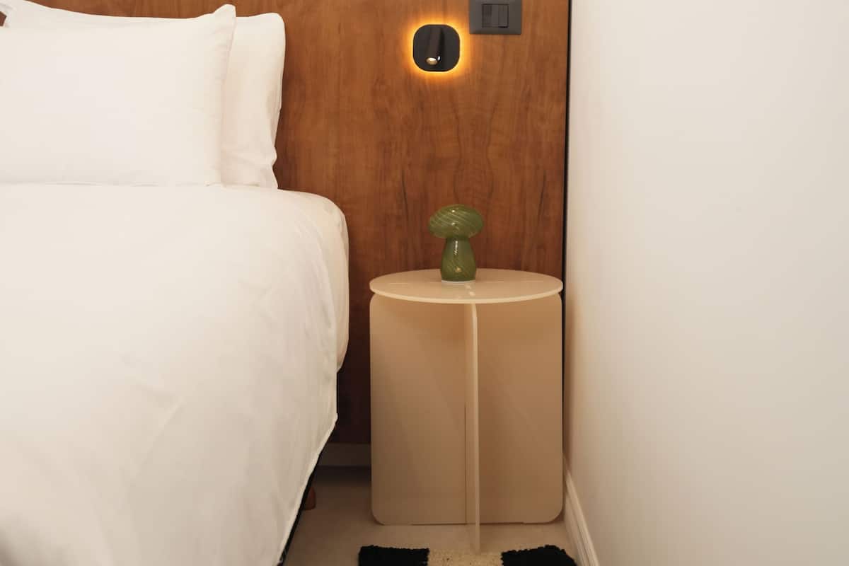 Junior Apartment | Egyptian cotton sheets, premium bedding, down comforters, in-room safe