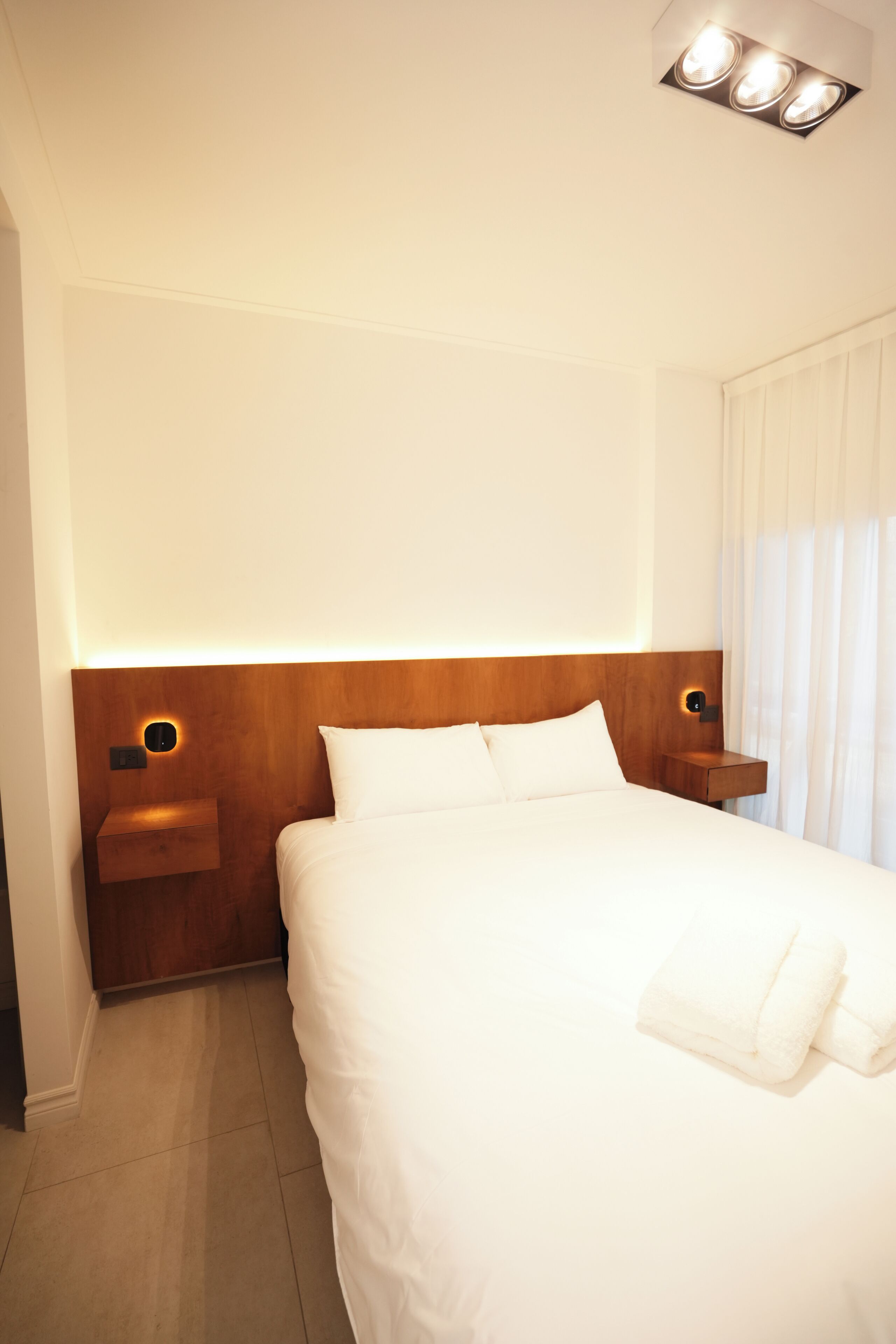 Deluxe Suite, Balcony, City View | In-room safe, blackout drapes, free WiFi