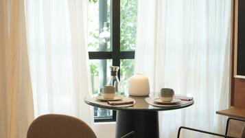 Appartamento Junior | Area soggiorno | Smart TV 43 pollici con canali digitali