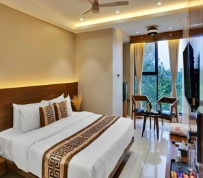 Deluxe Double Room | Free WiFi - HOTEL SAYBA INTERNATIONAL (Pune)