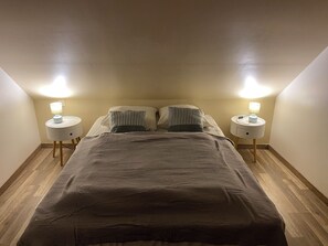 Strykjärn/strykbräda, internet och sängkläder