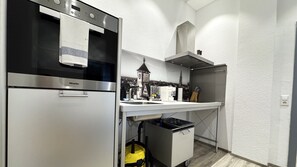 Réfrigérateur, four, plaque de cuisson, lave-vaisselle