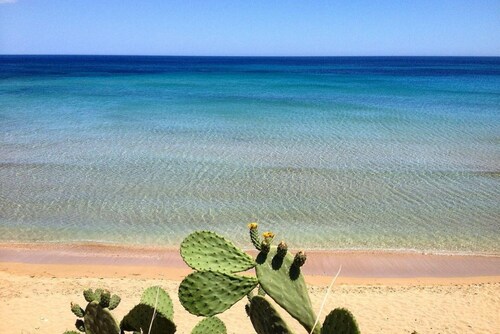 Villa Festosa - Luxury retreat by the beach