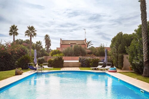 Villa Festosa - Luxury retreat by the beach