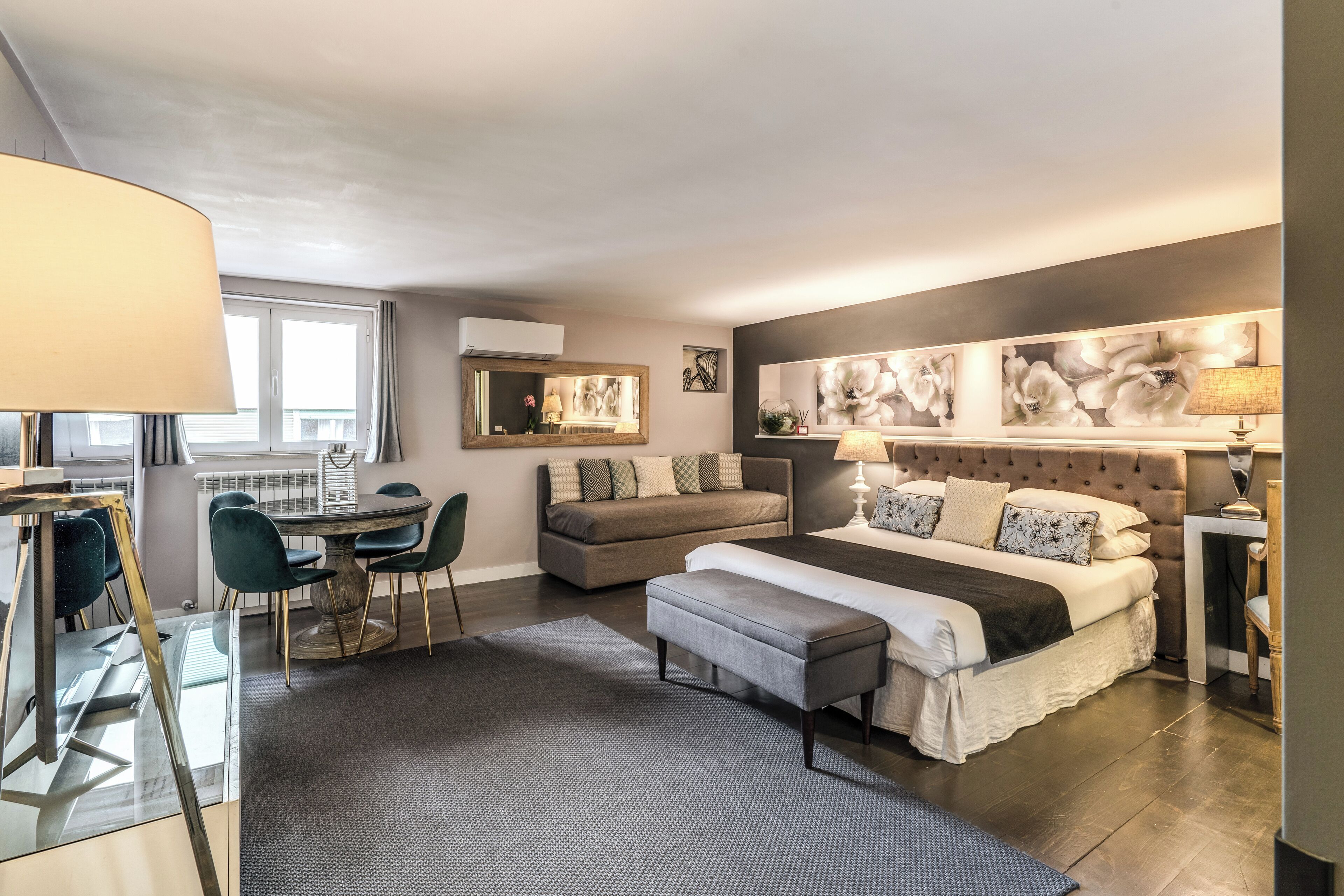 4 soverom, safe på rommet, skrivebord og strykejern/-brett