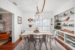 Dining - Mermaid on 7th | Pet-Friendly | 2 Blocks to Downtown & Bay (Port Saint Joe)