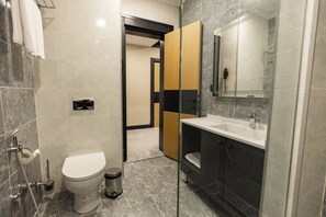 Standard Double Room, Mountain View | Bathroom | Shower, free toiletries, hair dryer, towels - GIS HOTEL GANJA (Ganja)