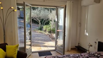 1 chambre, fer et planche Ă repasser, Wi-Fi, draps fournis