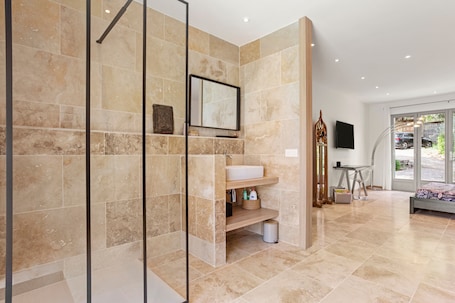 Shower, hair dryer, towels. Guest Room 'Chambre 2 Chine' with Shared Pool, Wi-Fi, and Air Conditioning