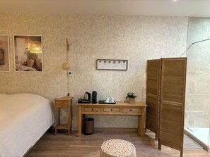 Chambre Double Classique, vue jardin (Suite Tenareze) | Vue de la chambre