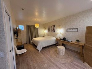 Chambre Double Classique, vue jardin (Suite Tenareze) | Minibar, fer et planche à repasser