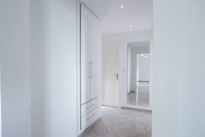 Interior - Cozy Stay With Balcony View in La Marsa (La Marsa)