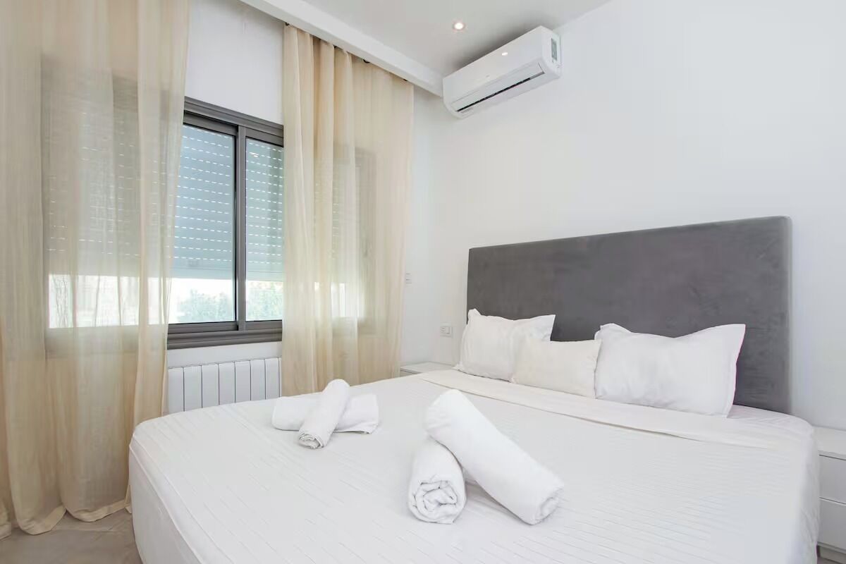 Apartment, 2 Bedrooms, Smoking, Balcony