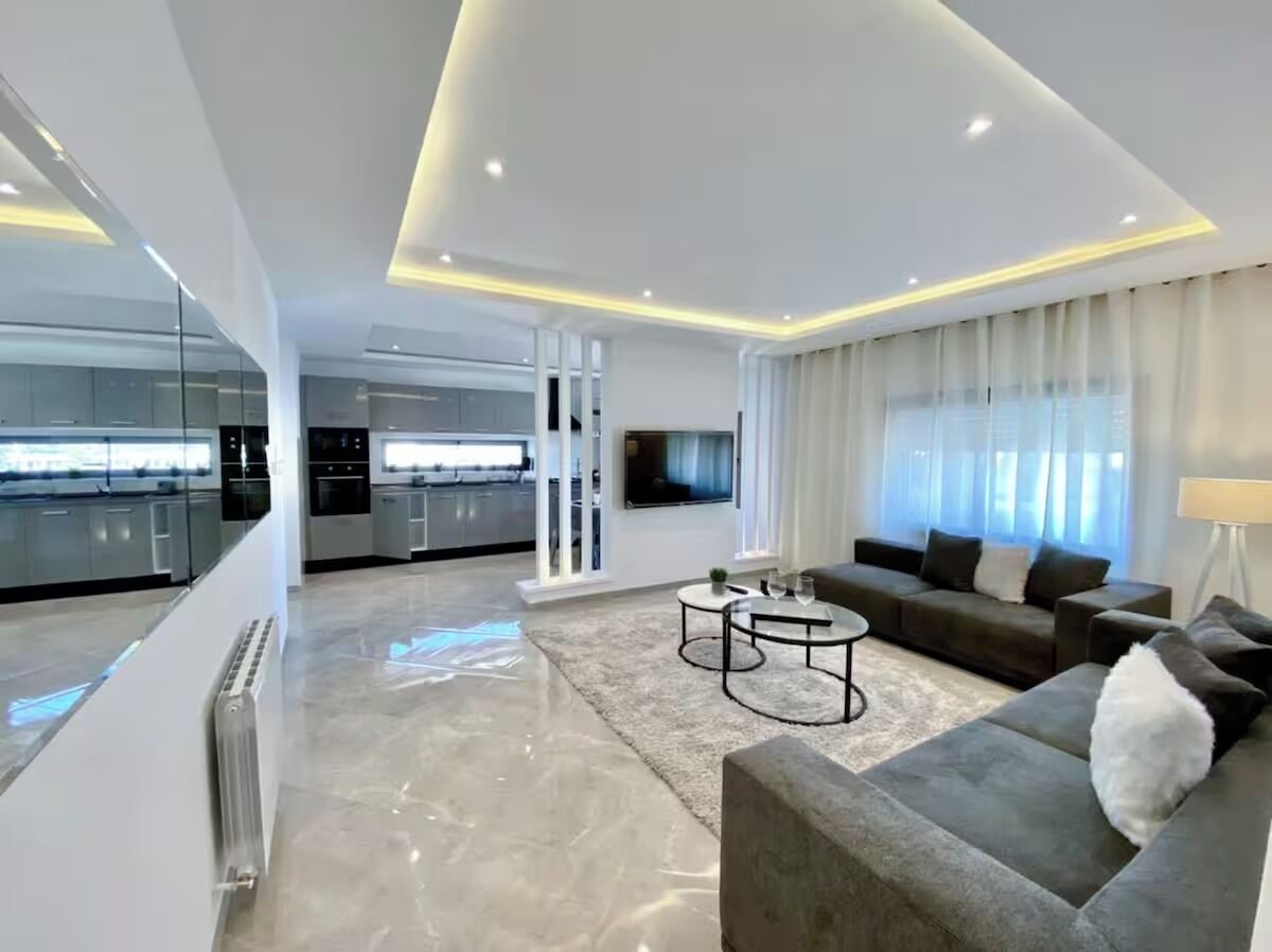 Apartment, 2 Bedrooms, Smoking, Balcony | Living room