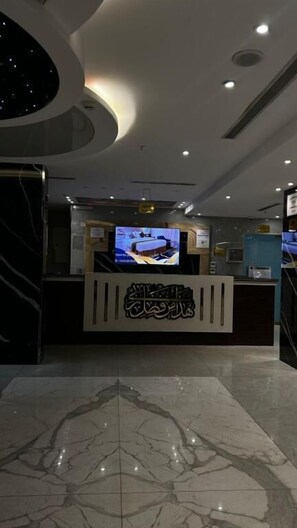 Lobby - Zikra Hotel   (Taif)