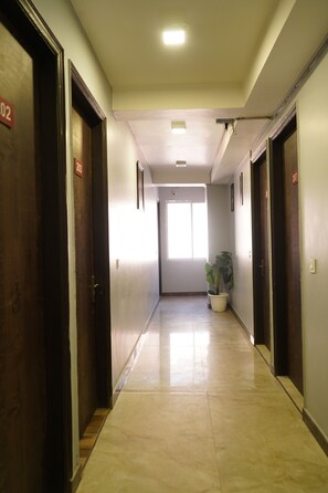 Interior - Roomshala Hotel Seven Near Aims (New Delhi)