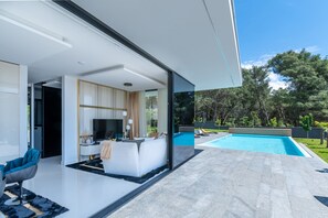A heated pool - Luxury Matos Estate with heated pool (Zadar)