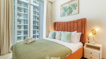 Luxury-Apartment, Stadtblick | Verdunkelungsvorhänge, Bügeleisen/Bügelbrett, kostenloses WLAN