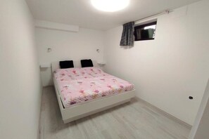 WiFi, bed sheets - Apartment Dino 2+1 with heated pool (Omišalj)