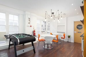 Spielezimmer
