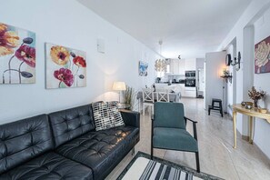 TV - Miami 5 Seaview by Casasol (Nerja)