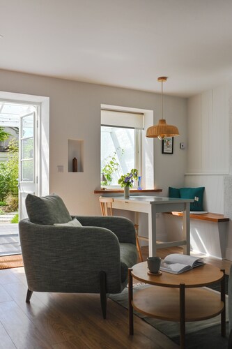 Stylish 1-bedroom house in Westport perfect for a relaxing getaway