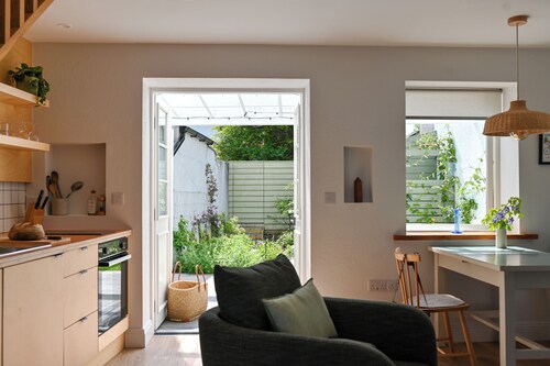 Stylish 1-bedroom house in Westport perfect for a relaxing getaway