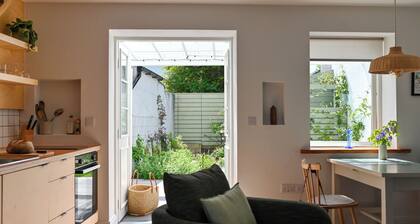Stylish 1-bedroom house in Westport perfect for a relaxing getaway
