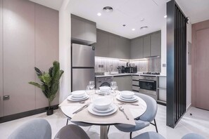 House | 1 bedroom, Internet - Stayshort - Chic 1 Bed Bedroom in JVT That Sleeps 2 With Balcony (Dubai)
