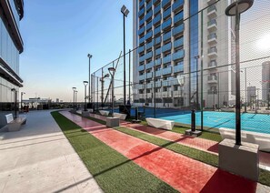 House - Stayshort - Chic 1 Bed Bedroom in JVT That Sleeps 2 With Balcony (Dubai)