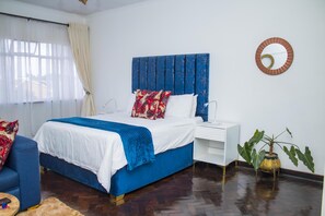 House - Centrally Located Studio Apartment - 2363 (Harare)