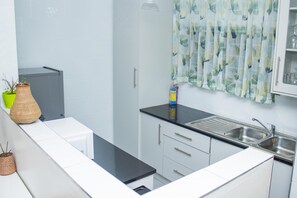 Room - Centrally Located 1 Bedroom Apartment - 2361 (Harare)