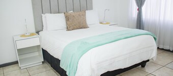 Centrally Located 1 Bedroom Apartment - 2361