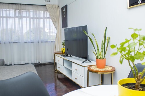 Centrally Located 1 Bedroom Apartment - 2365