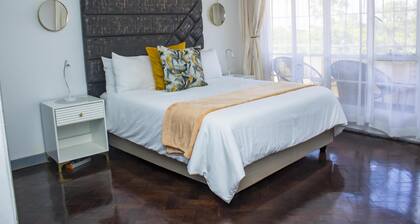 Centrally Located 1 Bedroom Apartment - 2365