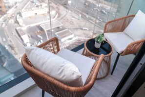 House - Stayshort - Stunning 1 Bed Bedroom in JVT That Sleeps 2 (Dubai)