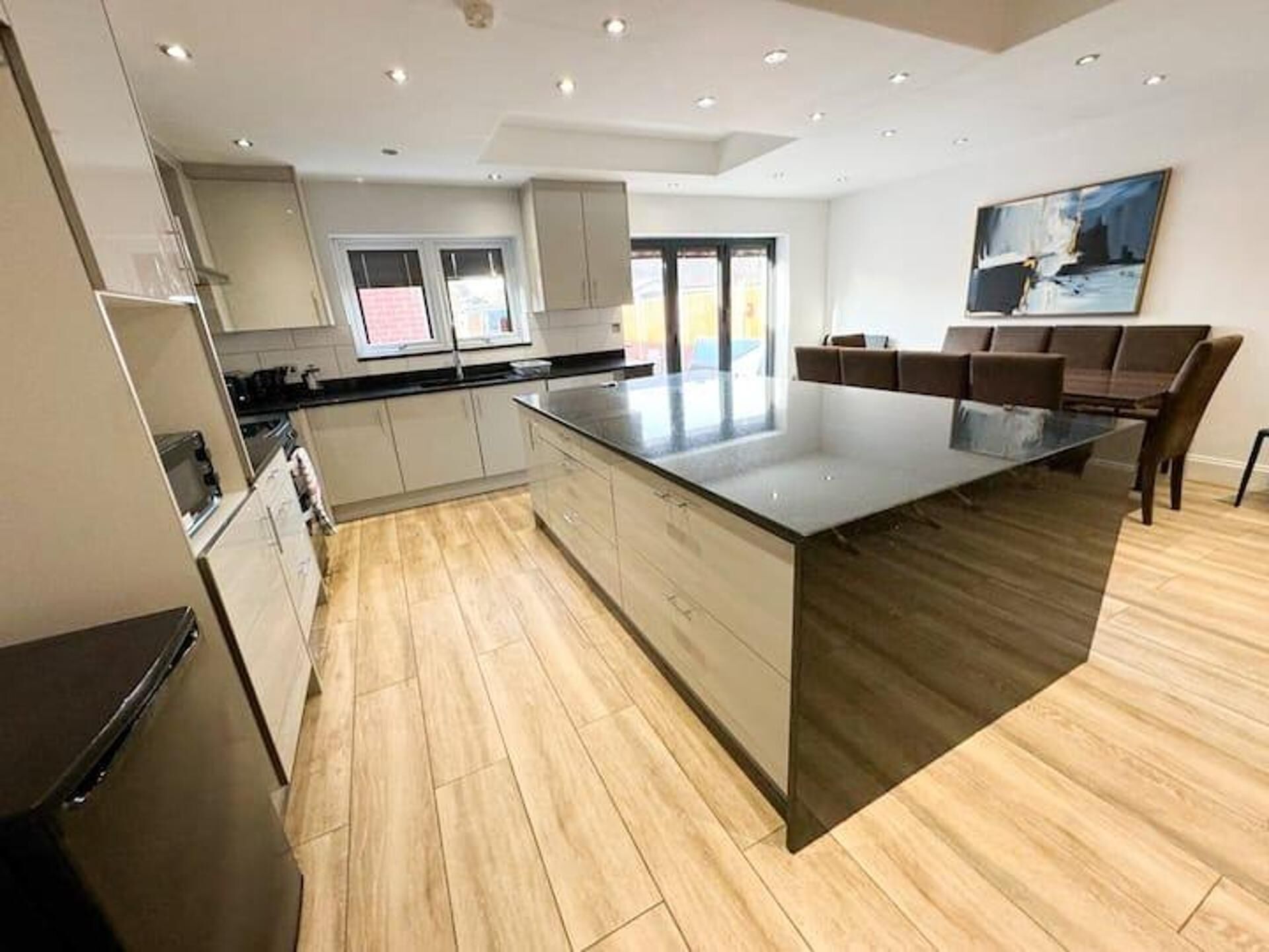 ไมโครเวฟ, เตาอบ, เครื่องล้างจาน, เตาปิ้งขนมปัง