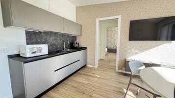 Appartamento Endine Lake | Eigene Küche | Großer Kühlschrank, Herdplatte, Espressomaschine